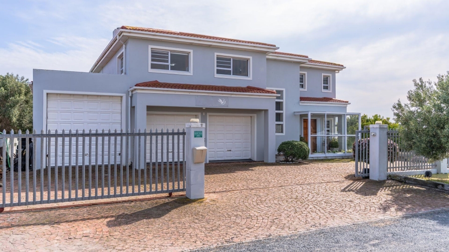 3 Bedroom Property for Sale in Perlemoenbaai Western Cape